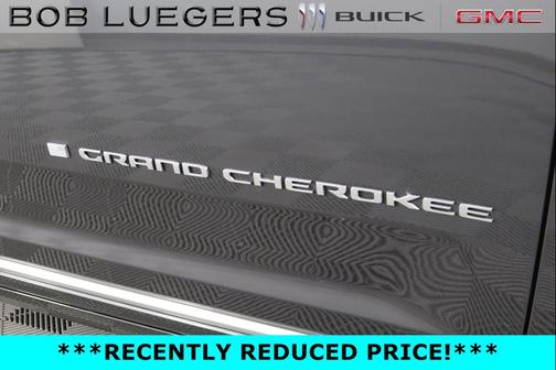 Baltic Gray Metallic Clearcoat 2022 Jeep Grand Cherokee Summit
