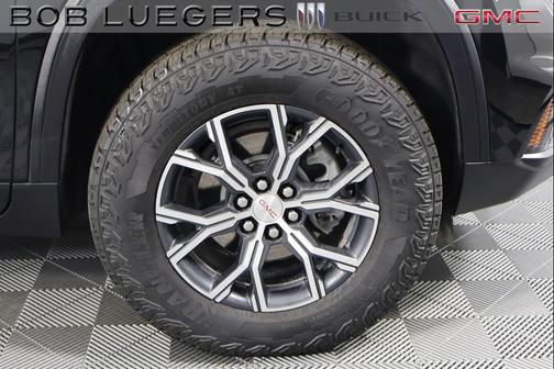 2024 GMC Acadia AWD AT4