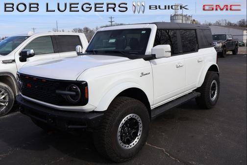 2024 Ford Bronco Outer Banks