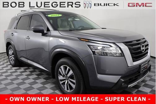 2022 Nissan Pathfinder SL 4WD