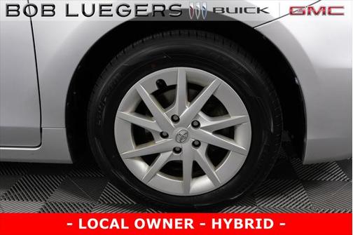 2012 Toyota Prius v Two