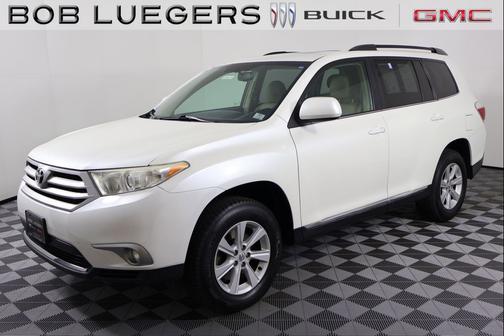 Blizzard Pearl 2013 Toyota Highlander SE