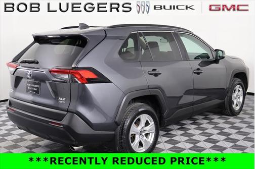 2020 Toyota RAV4 XLE