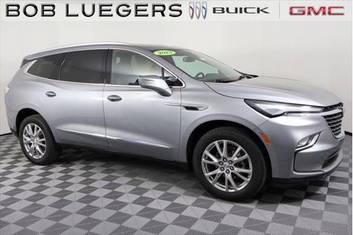 2023 Buick Enclave Essence FWD