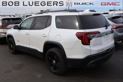 2023 GMC Acadia AWD AT4
