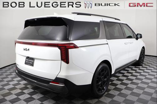 Snow White Pearl 2025 Kia Carnival SX Prestige