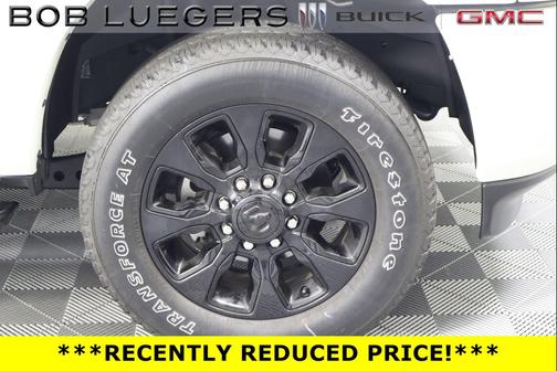 Pearl White 2024 RAM 2500 Limited Crew Cab 4x4 6'4' Box