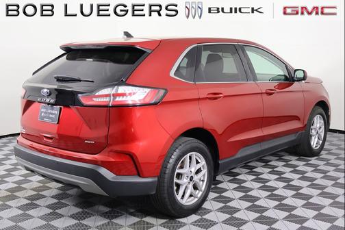 Rapid Red Metallic Tinted Clearcoat 2023 Ford Edge SEL