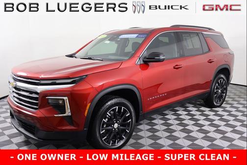 2025 Chevrolet Traverse LT