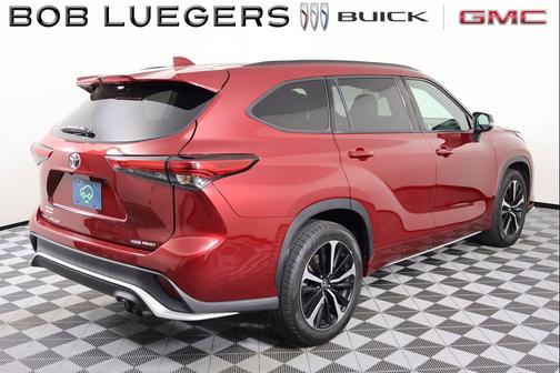 Ruby Flare Pearl 2021 Toyota Highlander XSE