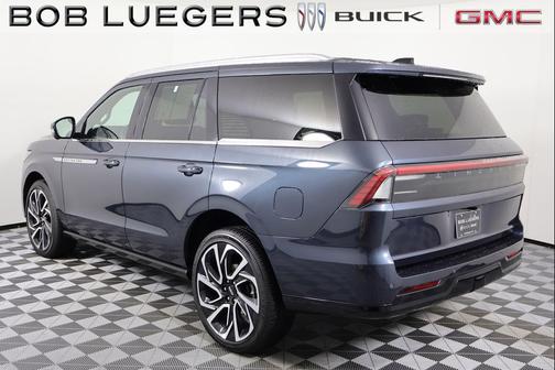 Flight Blue Metallic Clearcoat 2026 Lincoln Navigator Reserve