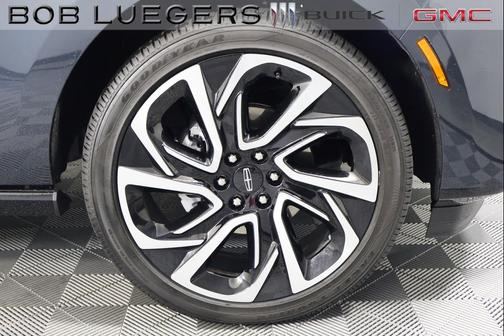Flight Blue Metallic Clearcoat 2026 Lincoln Navigator Reserve