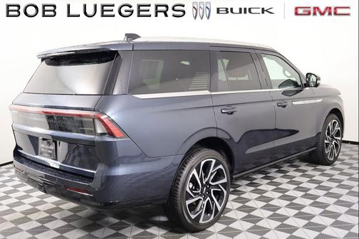 Flight Blue Metallic Clearcoat 2026 Lincoln Navigator Reserve