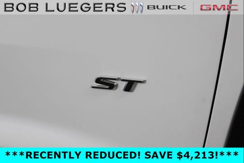 iridescent white tricoat 2026 Buick Enclave Sport Touring