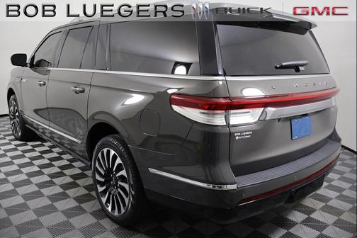 Chroma Caviar Dark Gray Metallic Clearcoat 2023 Lincoln Navigator Black Label