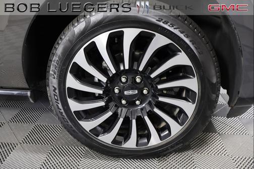 Chroma Caviar Dark Gray Metallic Clearcoat 2023 Lincoln Navigator Black Label