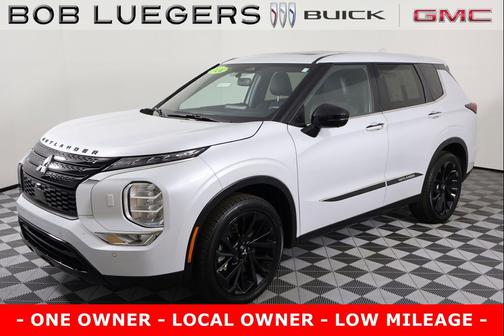 2024 Mitsubishi Outlander SE Black Edition w/Pano Roof S-AWC