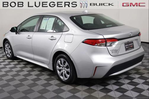 Classic Silver Metallic 2022 Toyota Corolla LE