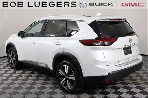 White 2024 Nissan Rogue SL