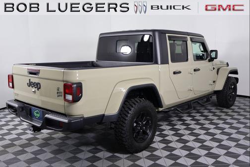 Limited Edition Gobi Clearcoat 2022 Jeep Gladiator Willys 4x4