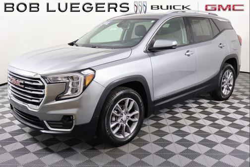 Sterling Metallic 2024 GMC Terrain SLT