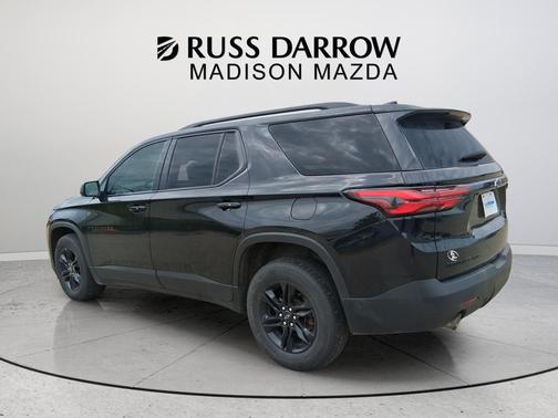 Mosaic Black Metallic 2022 Chevrolet Traverse LS