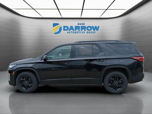 Mosaic Black Metallic 2022 Chevrolet Traverse LS