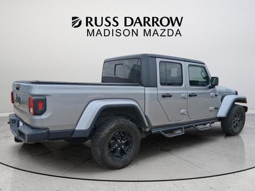 Billet Silver Metallic Clearcoat 2021 Jeep Gladiator Willys 4x4