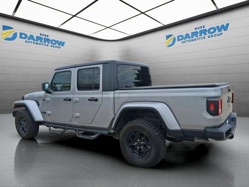 Billet Silver Metallic Clearcoat 2021 Jeep Gladiator Willys 4x4