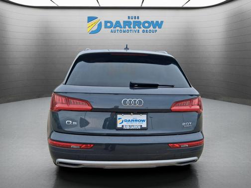 Manhattan Gray Metallic 2018 Audi Q5 2.0T Premium Plus