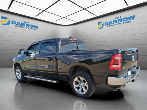 Diamond Black Crystal Pearlcoat 2021 RAM 1500 Big Horn/Lone Star