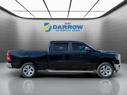 Diamond Black Crystal Pearlcoat 2021 RAM 1500 Big Horn/Lone Star