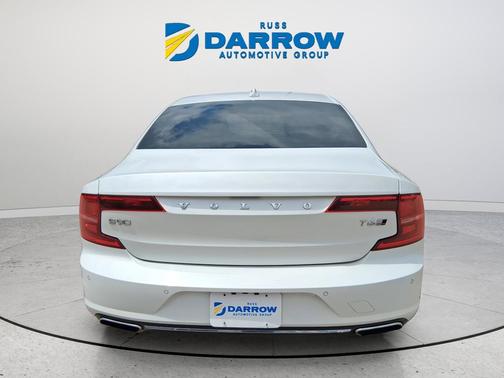 Crystal White Pearl 2017 Volvo S90 T6 Inscription