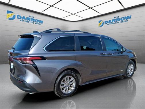 2021 Toyota Sienna LE