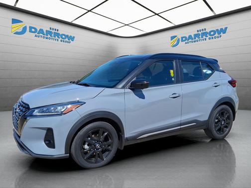 Gray/Super Black 2023 Nissan Kicks SR