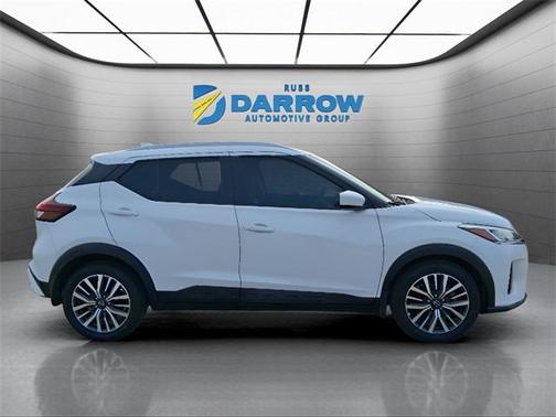 2022 Nissan Kicks SV