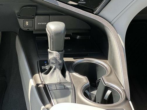 Celestial Silver Metallic 2023 Toyota Camry SE