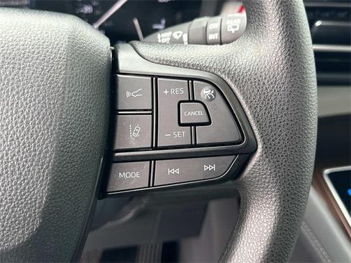 2024 Toyota Sienna LE