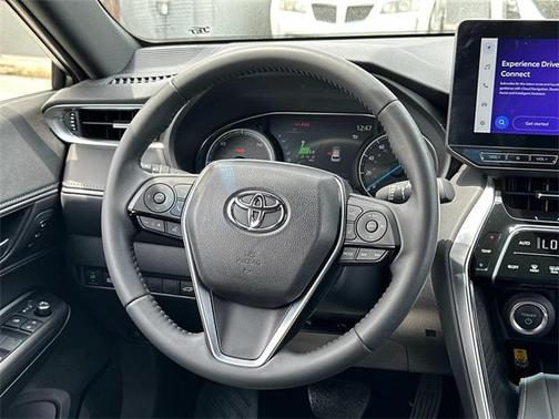 2023 Toyota Venza XLE