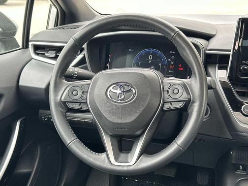 Classic Silver Metallic 2023 Toyota Corolla XSE