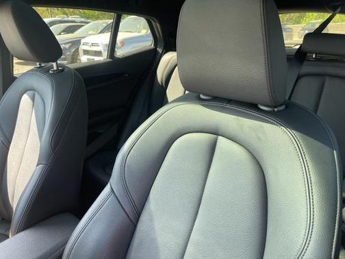 2022 BMW X2 xDrive28i