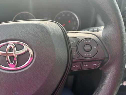 Magnetic Gray Metallic 2022 Toyota RAV4 XLE