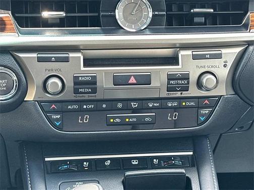 2016 Lexus ES 350 Base