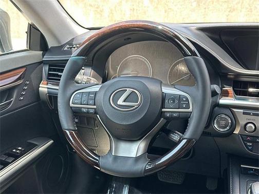 2016 Lexus ES 350 Base
