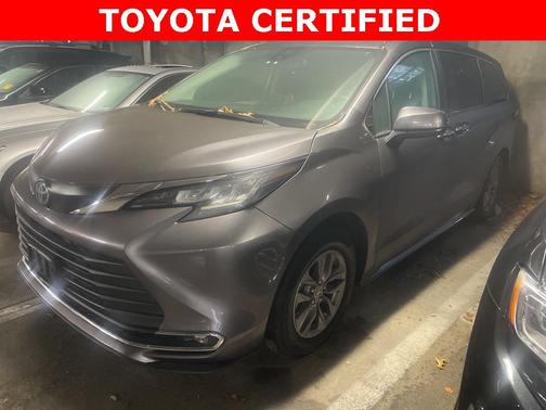 2023 Toyota Sienna XLE
