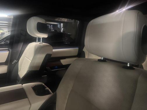 2024 Toyota Tundra Hybrid Capstone