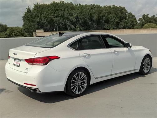 Photo 4 of 33 of 2017 Genesis G80 3.8