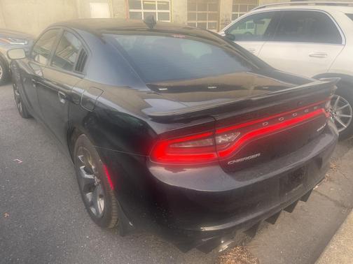 2016 Dodge Charger SXT