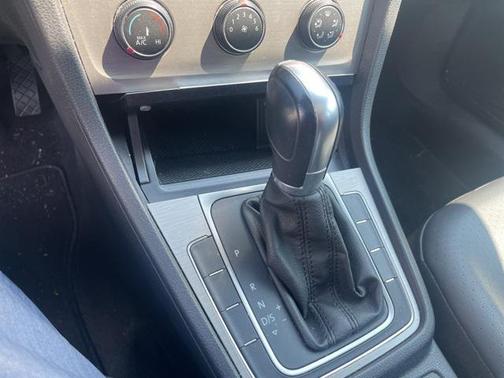 2015 Volkswagen Golf Auto TSI S w/Sunroof