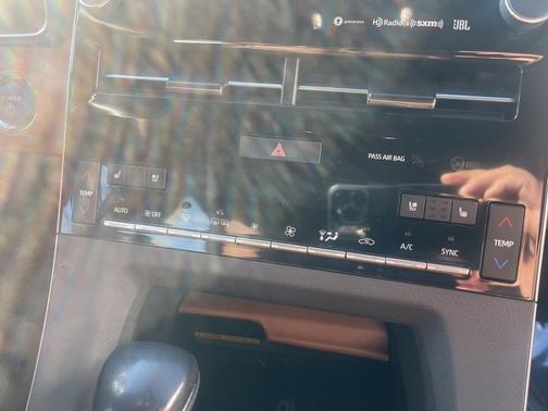 2022 Toyota Avalon Hybrid Limited